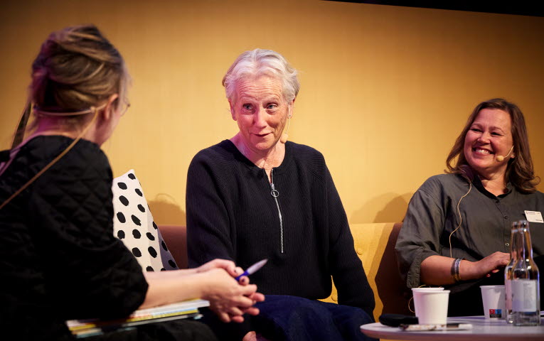 Eva Lindström, Josefine Sundström och Elina Druker i samtal på Bokmässan 2022