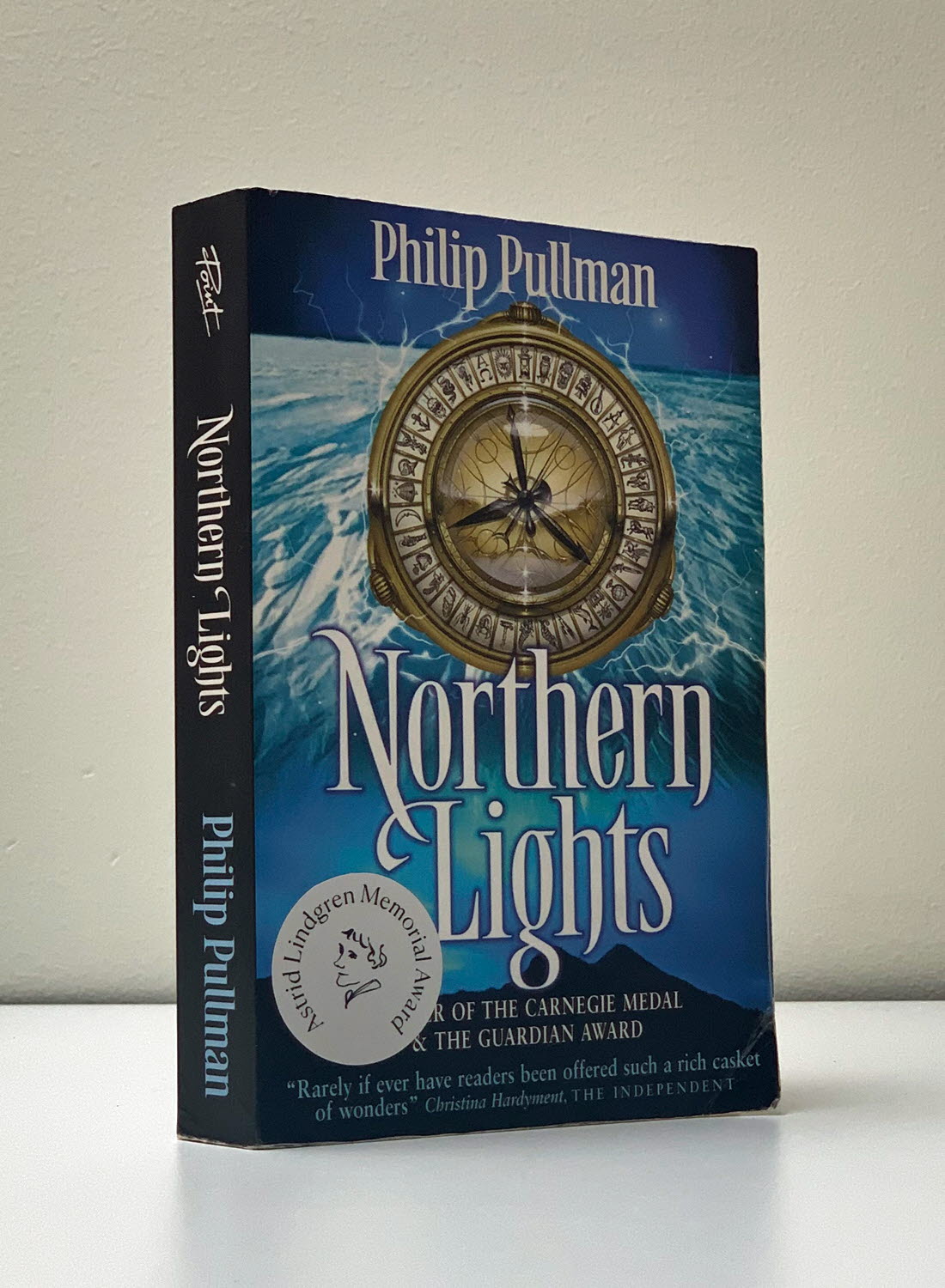 Book cover Northern Lights by Philip Pullman