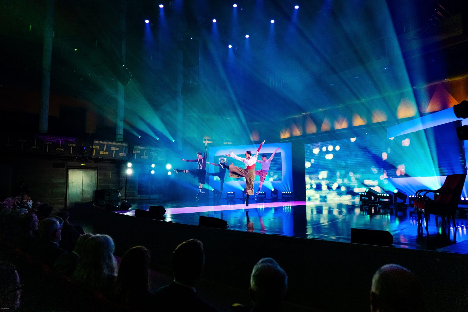 Dance performance by TUBO